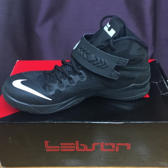 Lebron James Size 13 - Picture 3 of 4